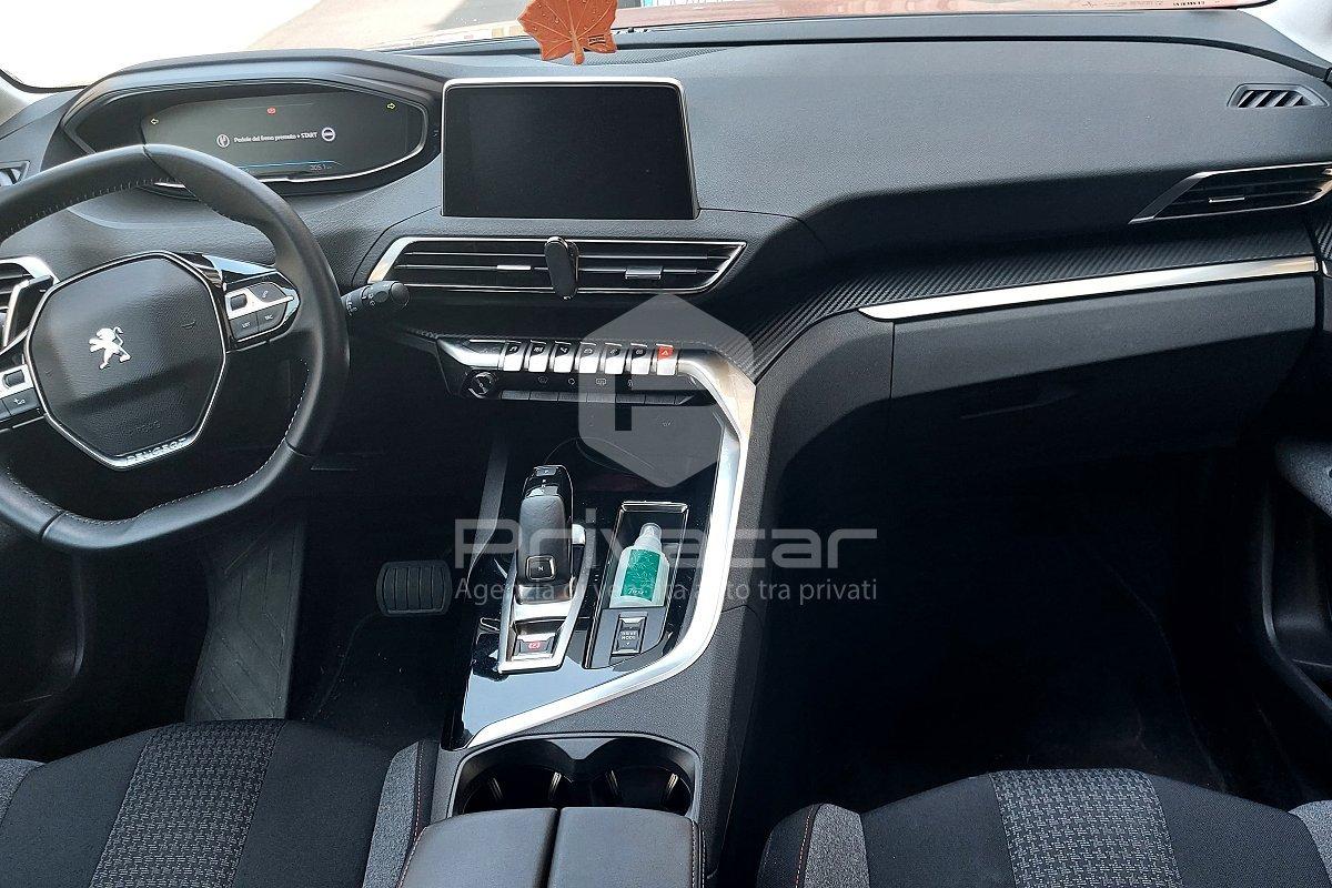 PEUGEOT 3008 PureTech Turbo 130 S&S EAT8 Active Pack