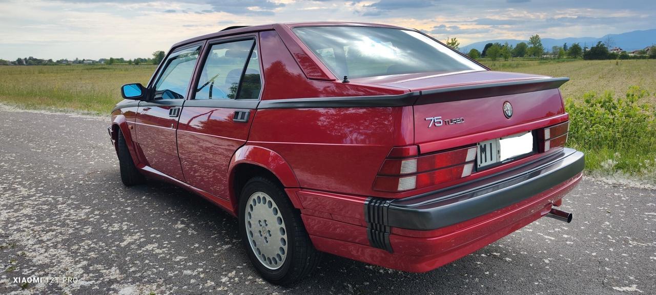 Alfa Romeo 75 1.800 TURBO Q.V (ex ENZO JANNACCI)