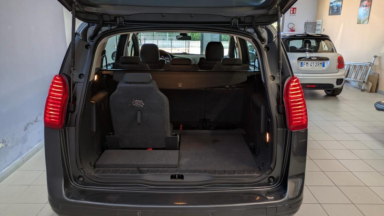 Peugeot 5008 1.6 HDi 115CV Business
