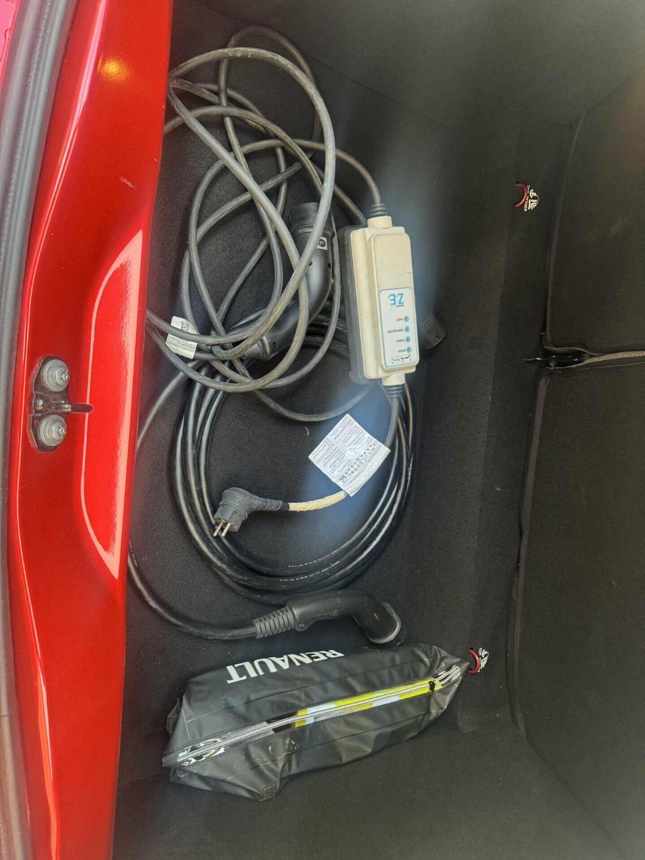 Renault ZOE One R135 2020 Elettrica 29.000 Km NEOPATENTATI