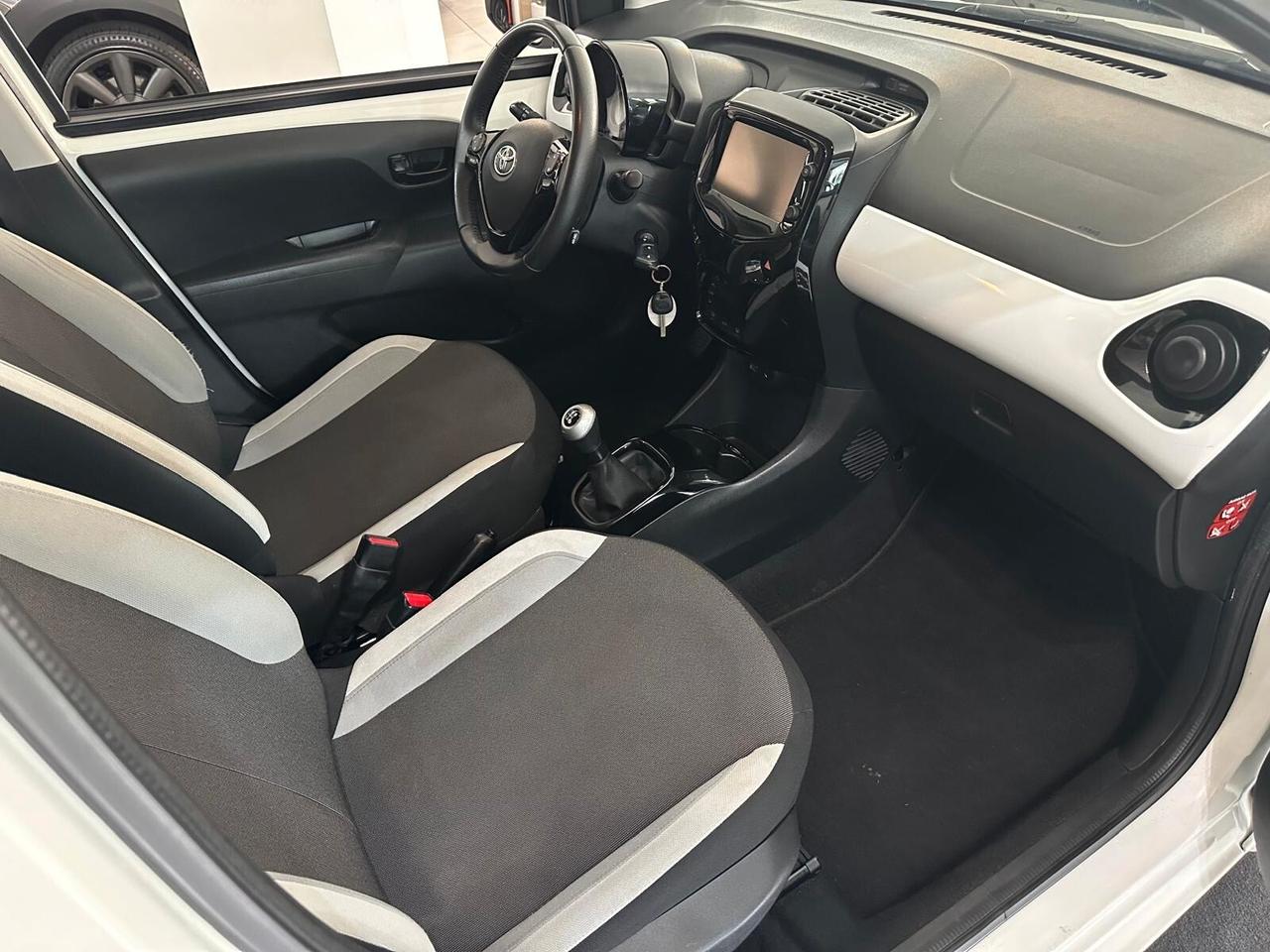 Toyota Aygo 1.0 VVT-i 69 CV 5 porte x-wave