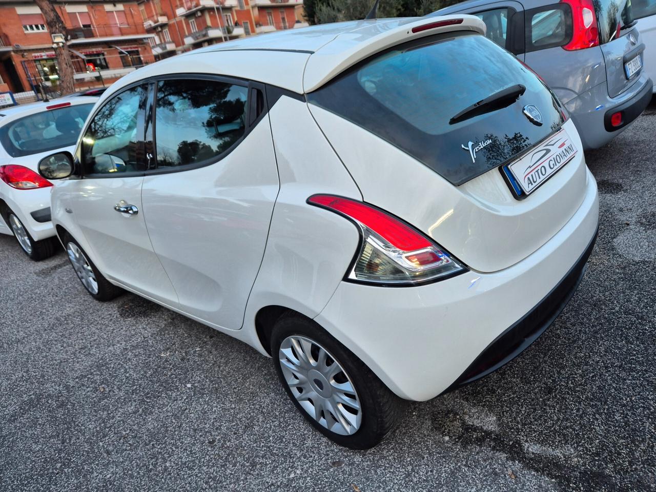 Lancia Ypsilon 1.2 69 CV 5 porte Gold