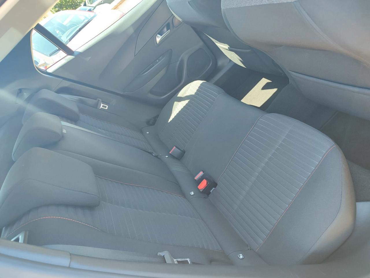 Peugeot 2008 1.2 PureTech 100 S&S Active