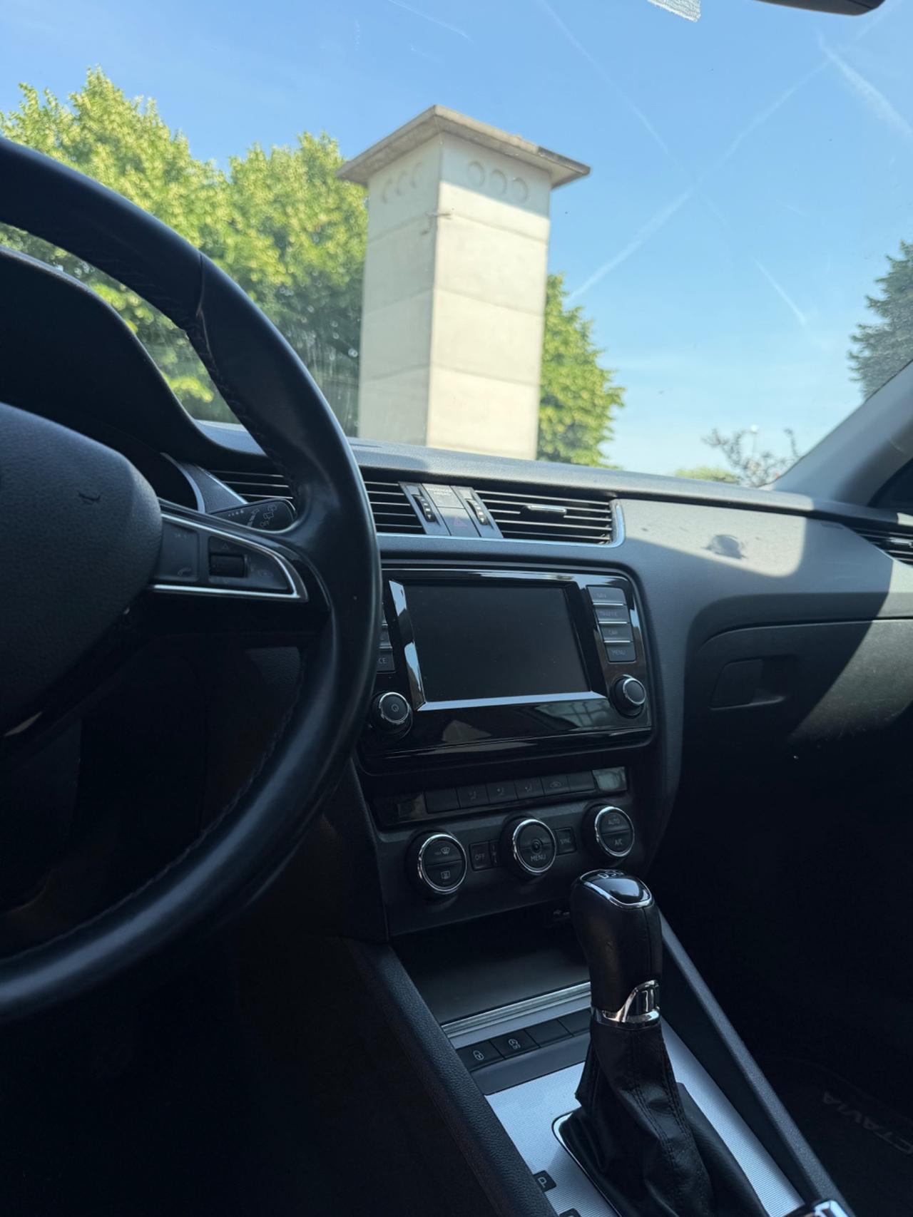 Skoda Octavia 1.6 TDI CR 105 CV DSG Elegance