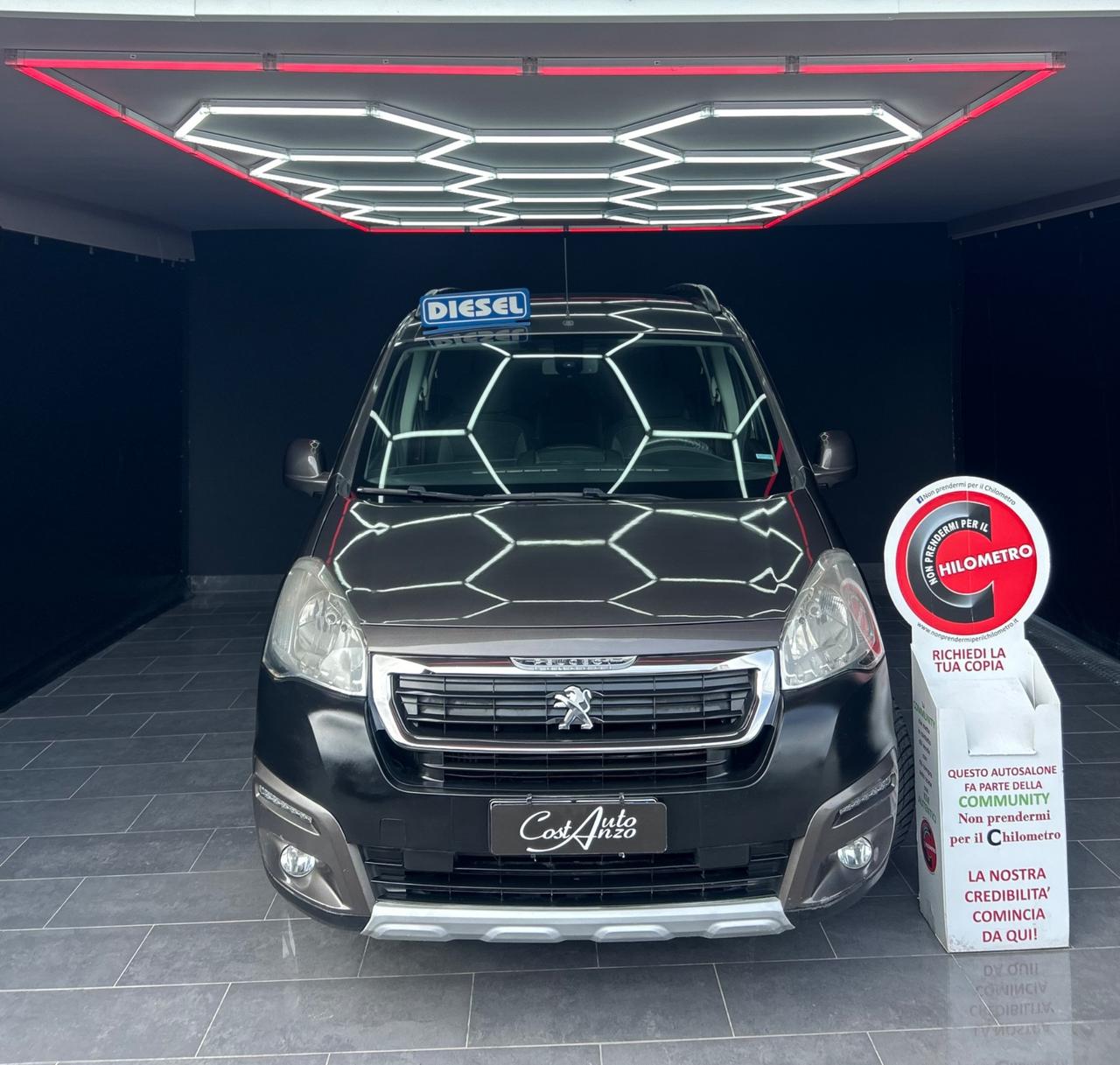 Peugeot Partner Tepee 1.6 BlueHDi 120cv Outdoor 2015