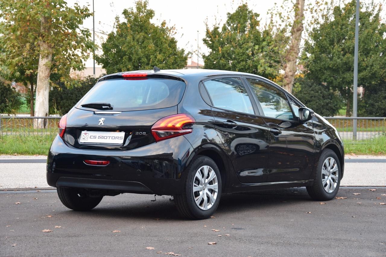 Peugeot 208 benzina 5 porte neopatentati