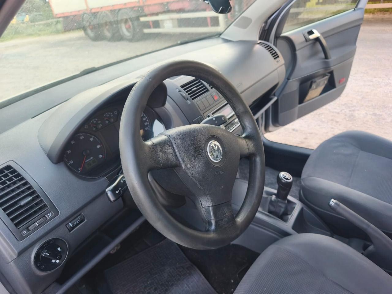 Volkswagen Polo 2007---1.4 Benzina Neopatentati