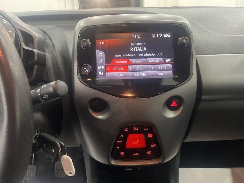 Toyota Aygo Connect 1.0 VVT-i 72 CV 5 porte x-play