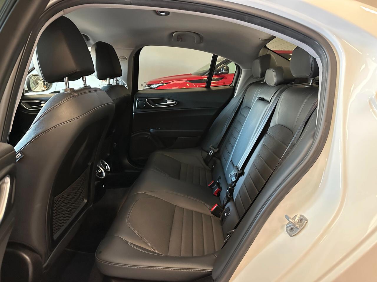 Alfa Romeo Giulia 2.2 Turbodiesel 150 CV AT8 Super PARI AL NUOVO