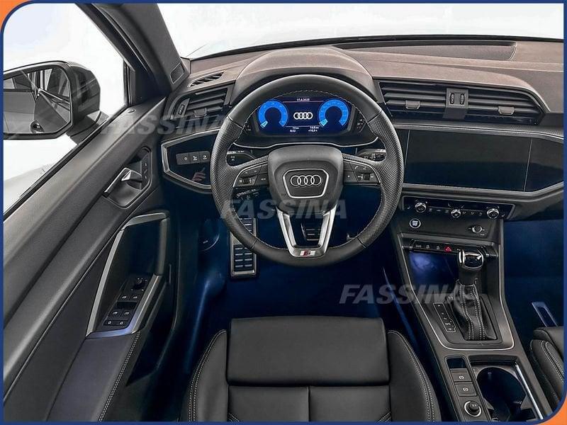 Audi Q3 SPB 40 TDI quattro S tronic S Line Identity Black