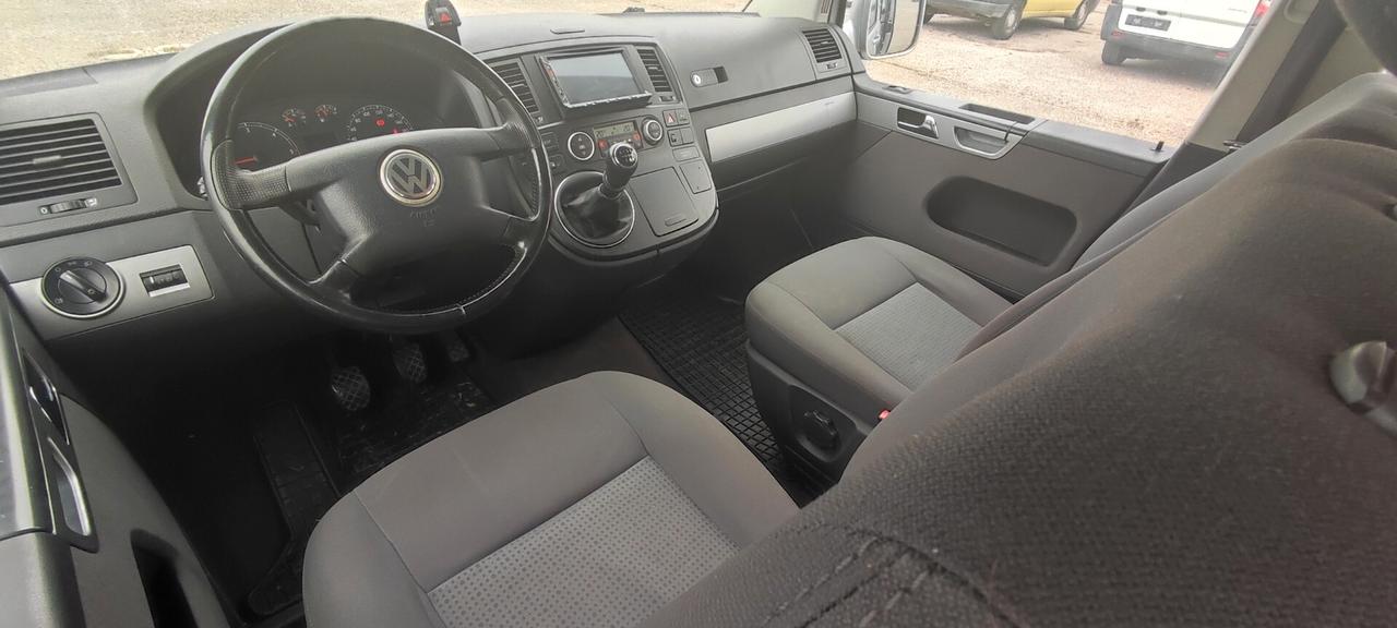 Volkswagen Multivan 2.5 TDI/174CV Comfortline