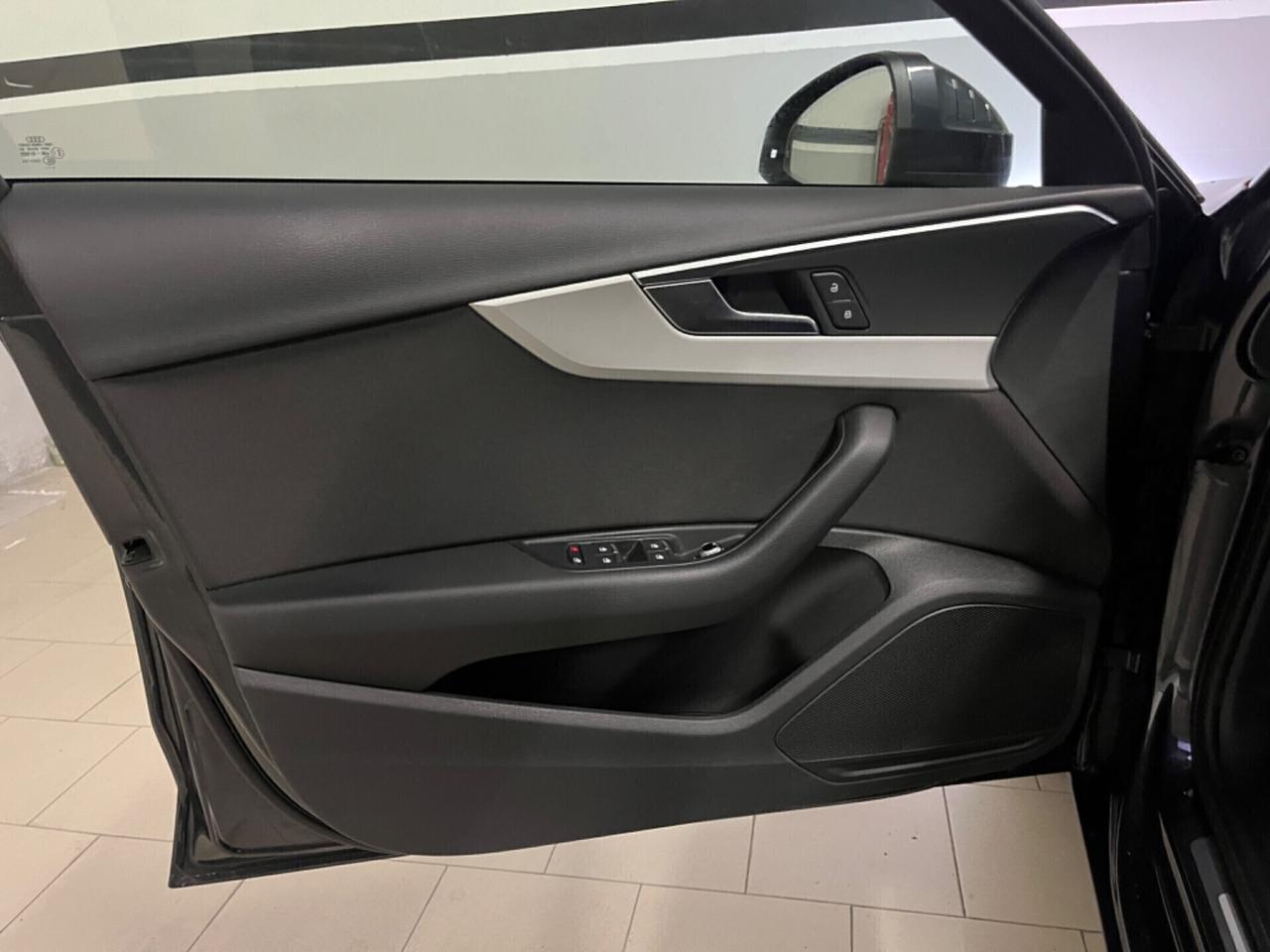 Audi A4 Avant 35 TDI/163 CV S tronic Business Advanced