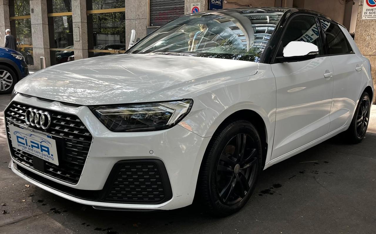 Audi A1 SPB 30 TFSI Identity Black