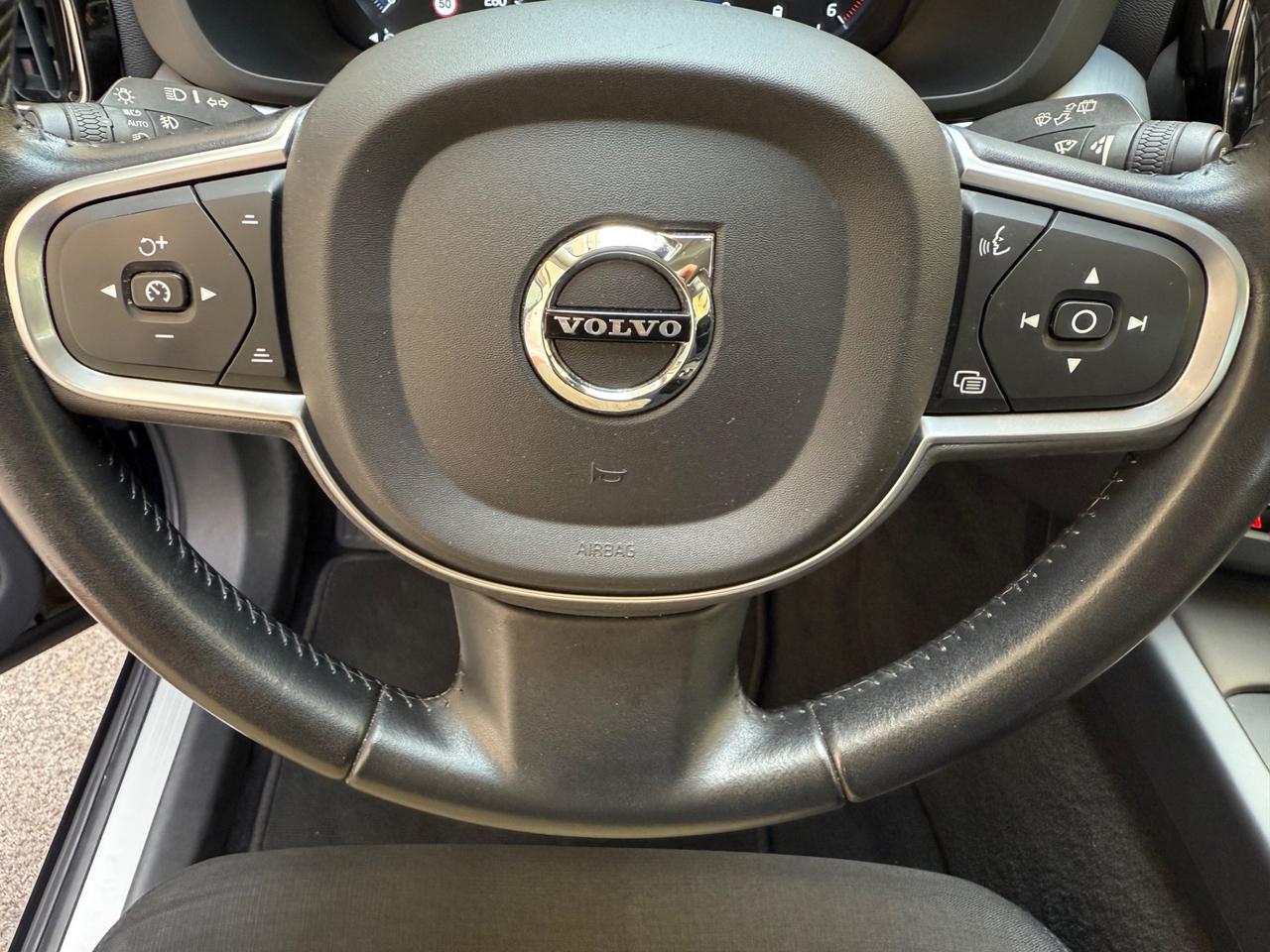 Volvo XC60 2.0 B4 197CV Momentum Geartronic