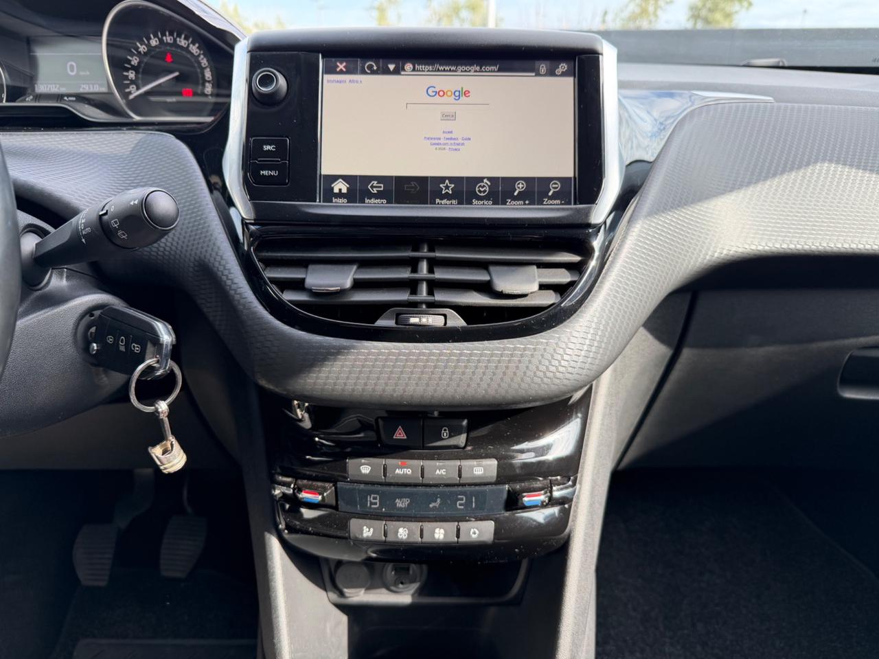 Peugeot 208 1.6 BlueHDi 100cv 5p. Allure GR. OPACO