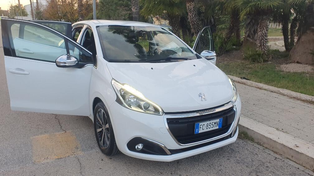 Peugeot 208 Blue 1.5HDi 5 porte" Versione Allure Originale"