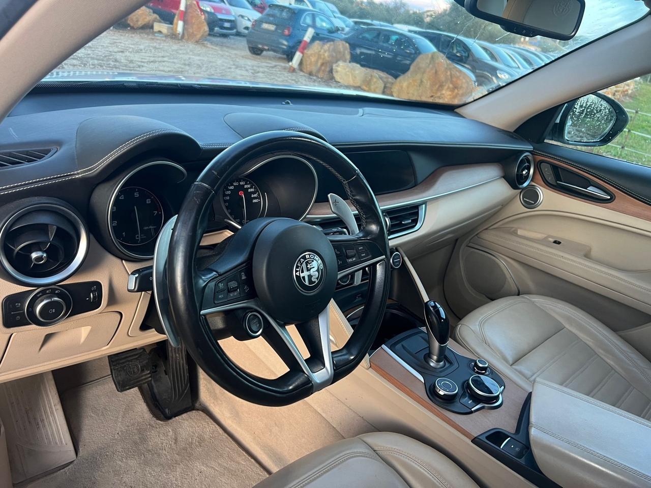Alfa Romeo Stelvio 2.0 Turbo 280 CV AT8 Q4 Executive