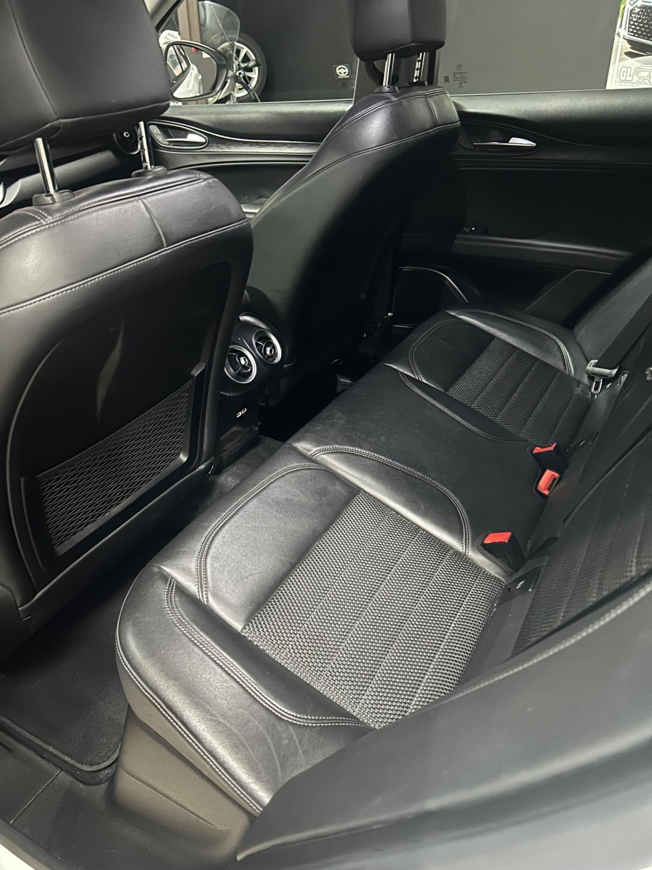 Alfa Romeo Stelvio 2.2 Turbodiesel 150 CV AT8 RWD Super