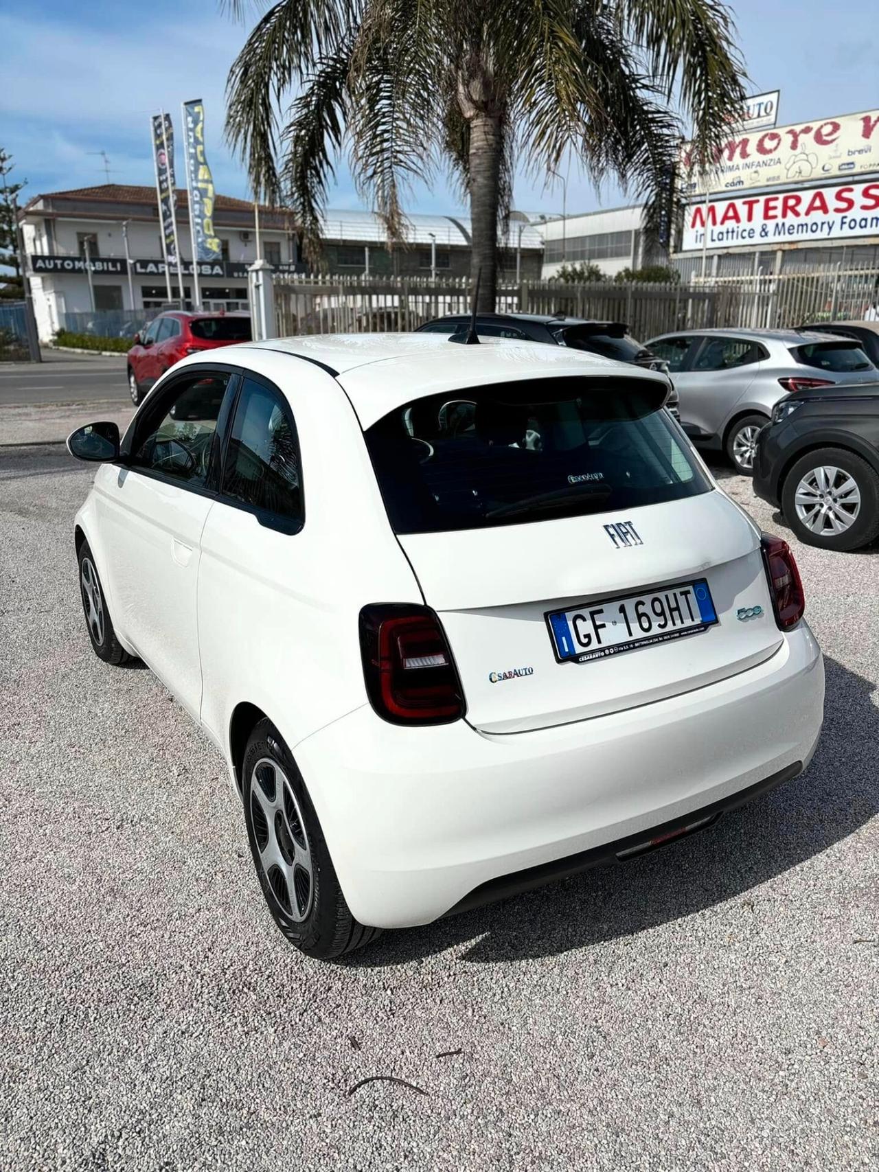 Fiat 500 500e Berlina 42 kWh Icon