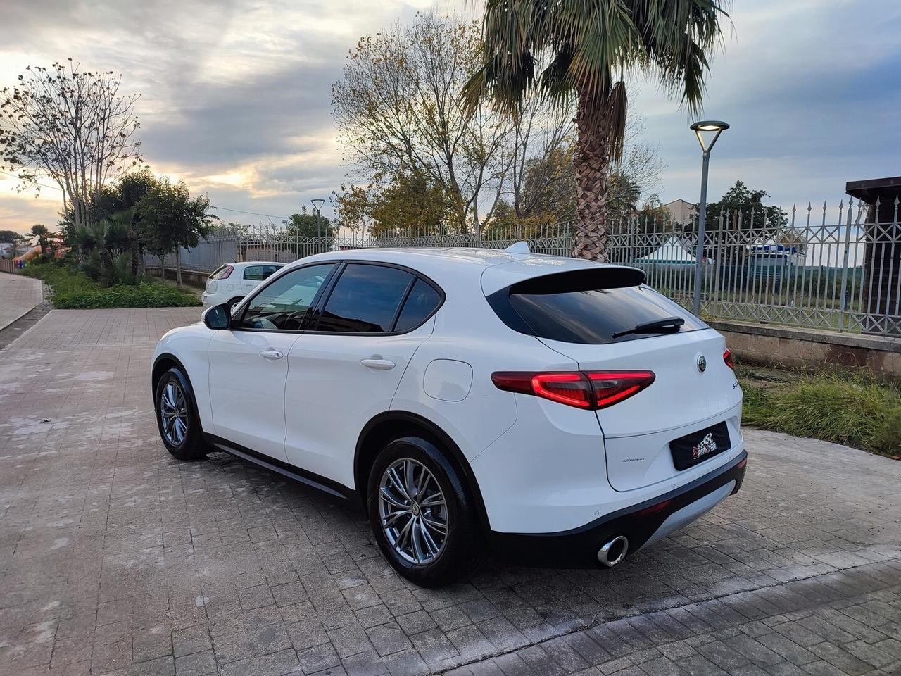Alfa Romeo Stelvio 2.2 TD 160 CV AT8 TELECAMERA NAVIGATORE DA VETRINA