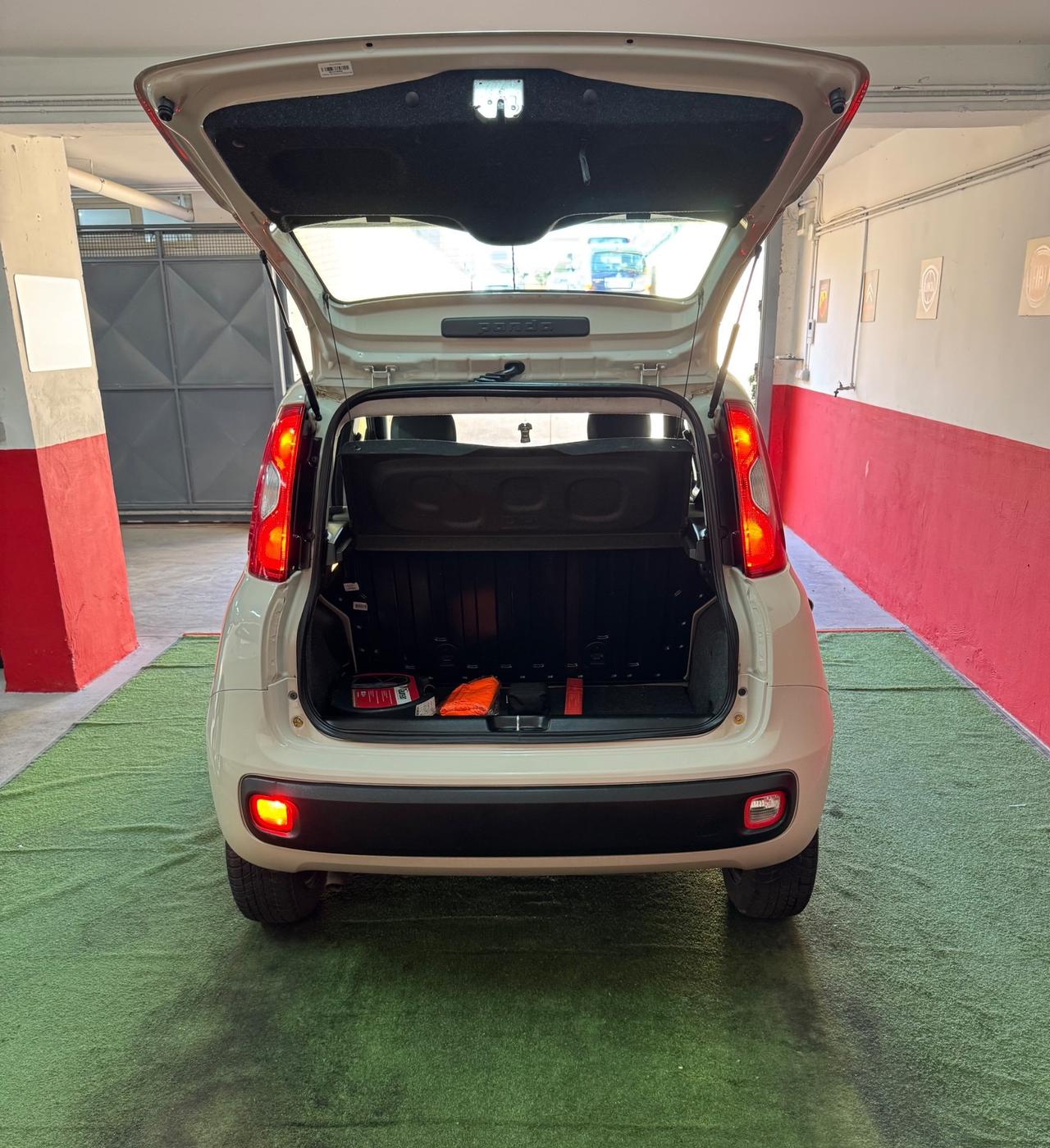 Fiat Panda Lounge 2014, 120000 chilometri
