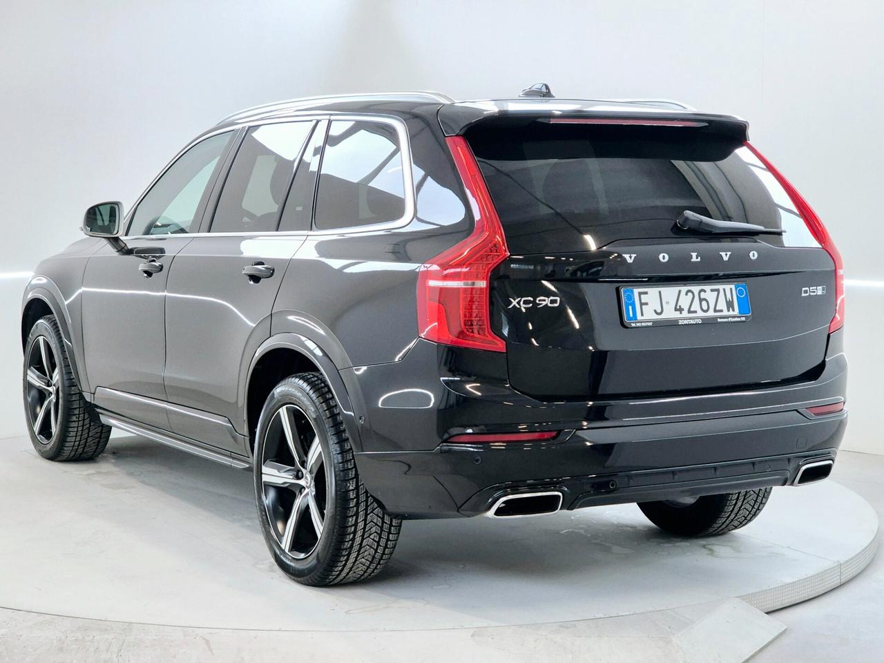 Volvo XC 90 R-DESIGN 7 POSTI