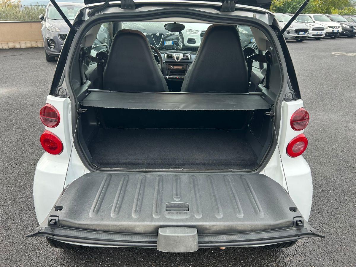 SMART - Fortwo - 1000 52 kW MHD coupé passion