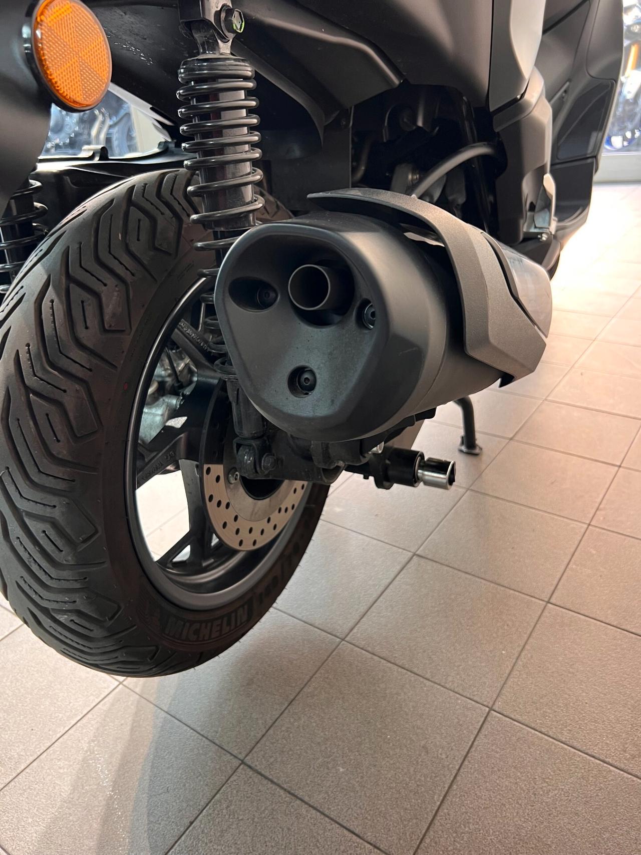 Yamaha X-Max 300 MDNMA KAMO