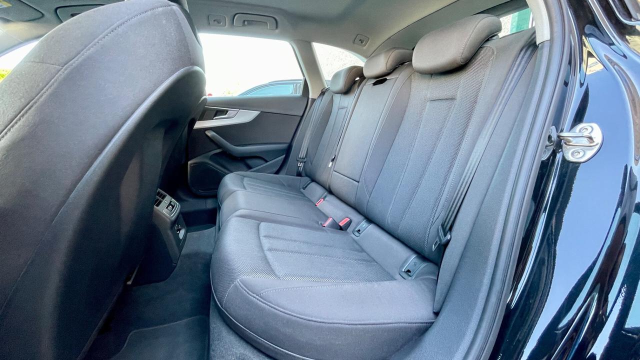 Audi A4 Avant 35 TDI/163 CV S tronic Advanced LED COCKPIT