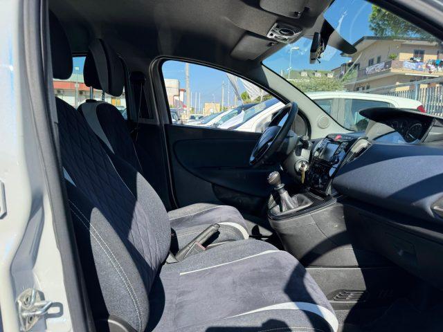 LANCIA Ypsilon 1.2 69 CV 5 porte MYA
