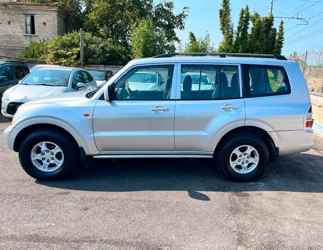 Mitsubishi Pajero Pajero 3.2 tdi 16v di-d GLS-2 wagon auto