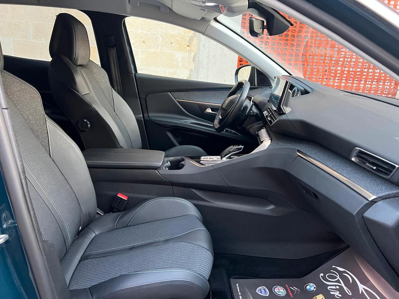 PEUGEOT 3008 ALLURE 1.6 HYBRID PHEV 181CV PELLE NAVI CAM ANNO 2022