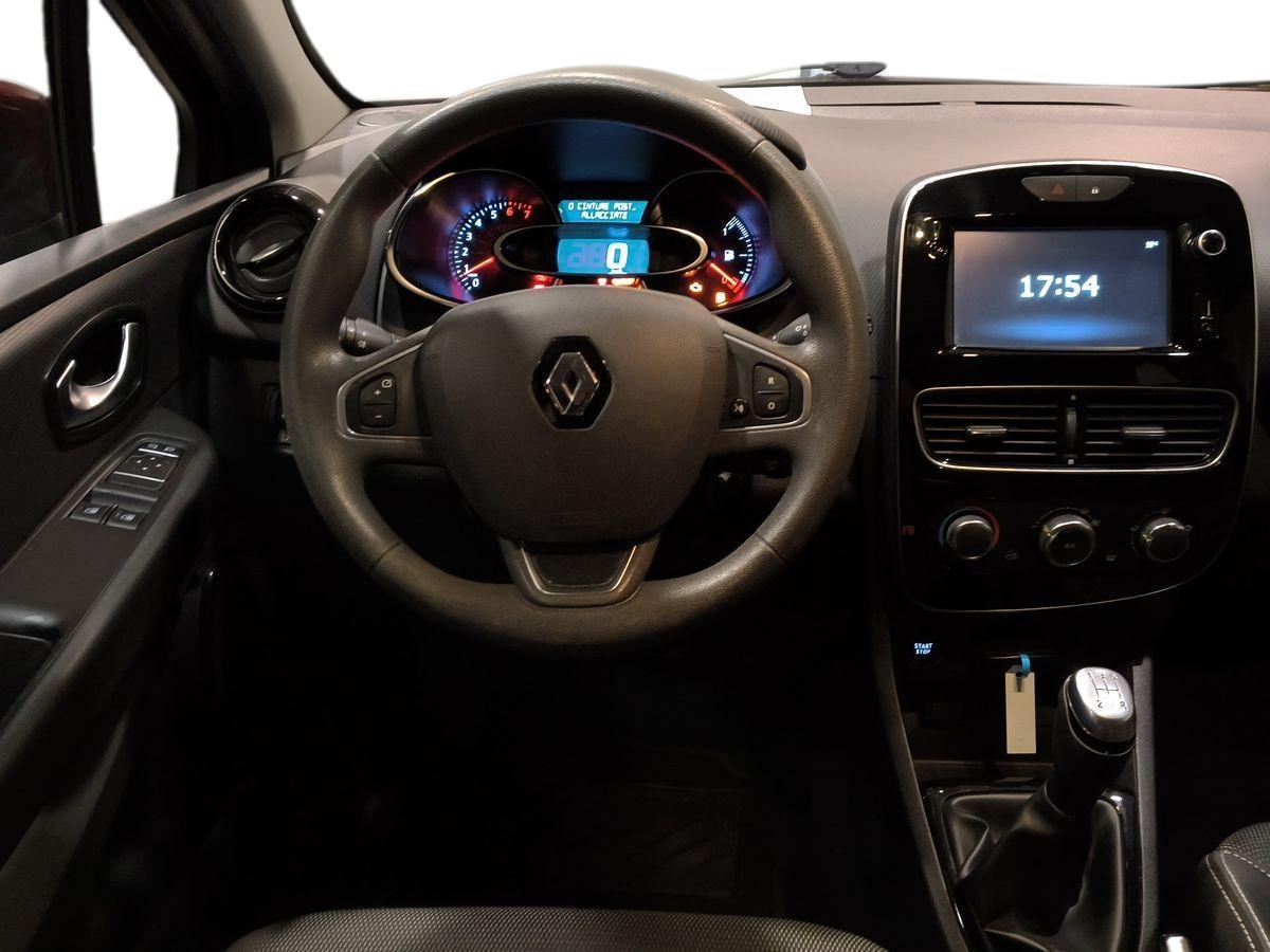 RENAULT Clio IV 2017 - Clio 1.2 16v Life 75cv my18
