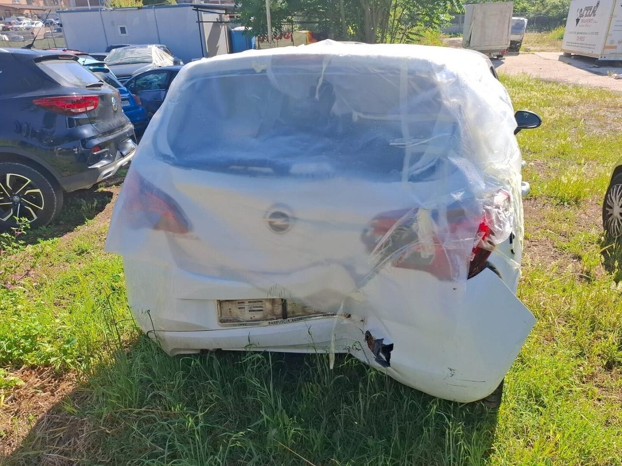OPEL CORSA E CDTI COSMO INCIDENTATA MARCIANTE