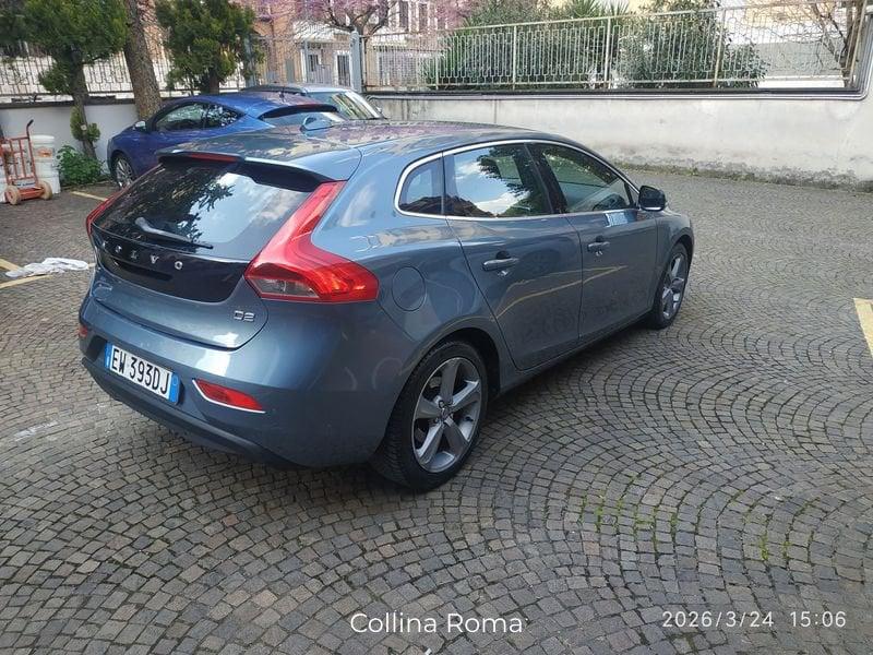 Volvo V40 D2 Powershift Momentum