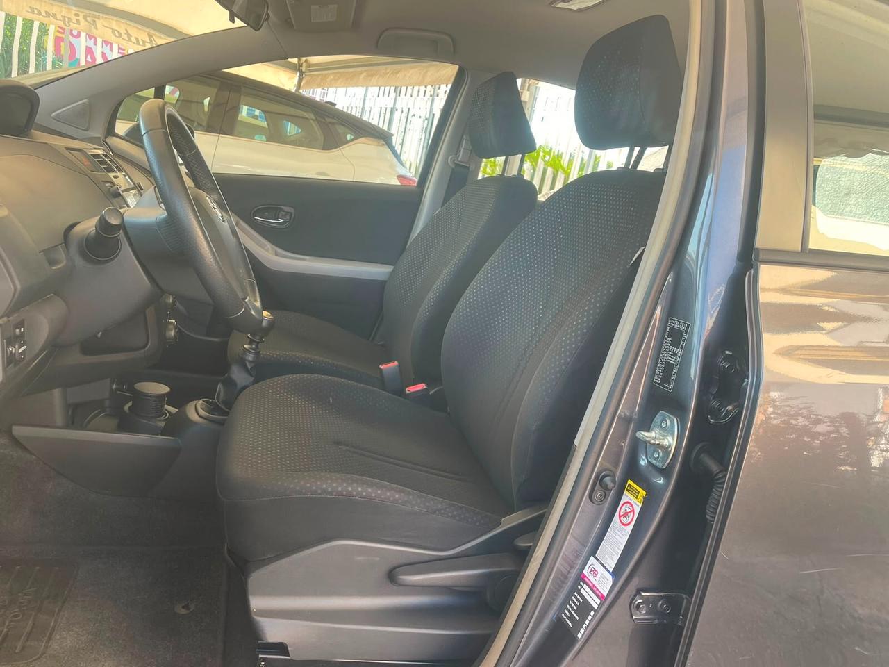 Toyota Yaris 1.4 D-4D DPF 5 porte Sol