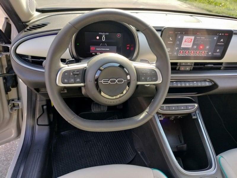 FIAT 600 1.2 Hybrid 100cv La Prima