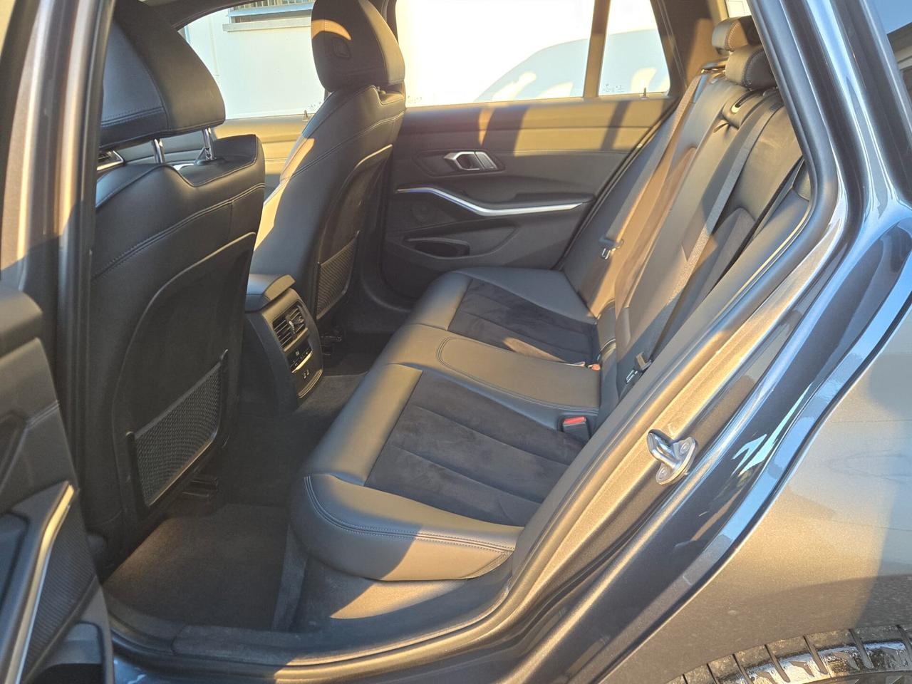 BMW 318D TOURING MSPORT INTERNO ED ESTERNO