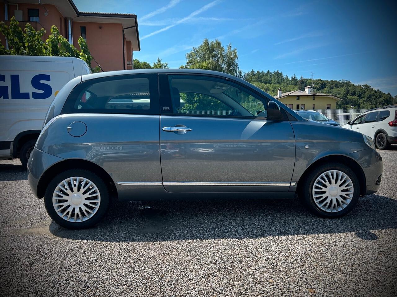 Lancia Ypsilon 1.2 69 CV UNIPROPRIETARIO-NEOPATENTATI