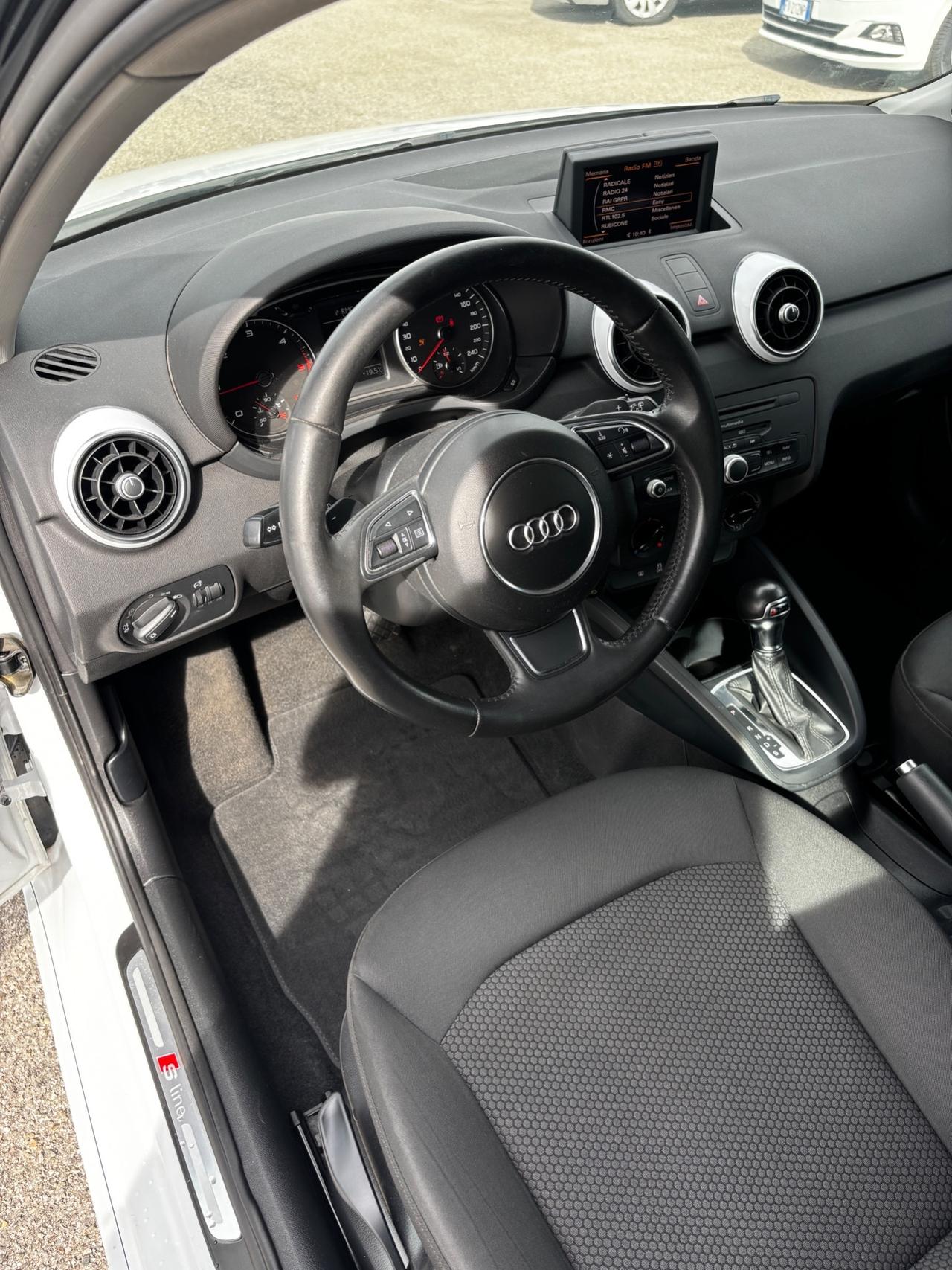 Audi A1 1.6 TDI S tronic Admired - 2013