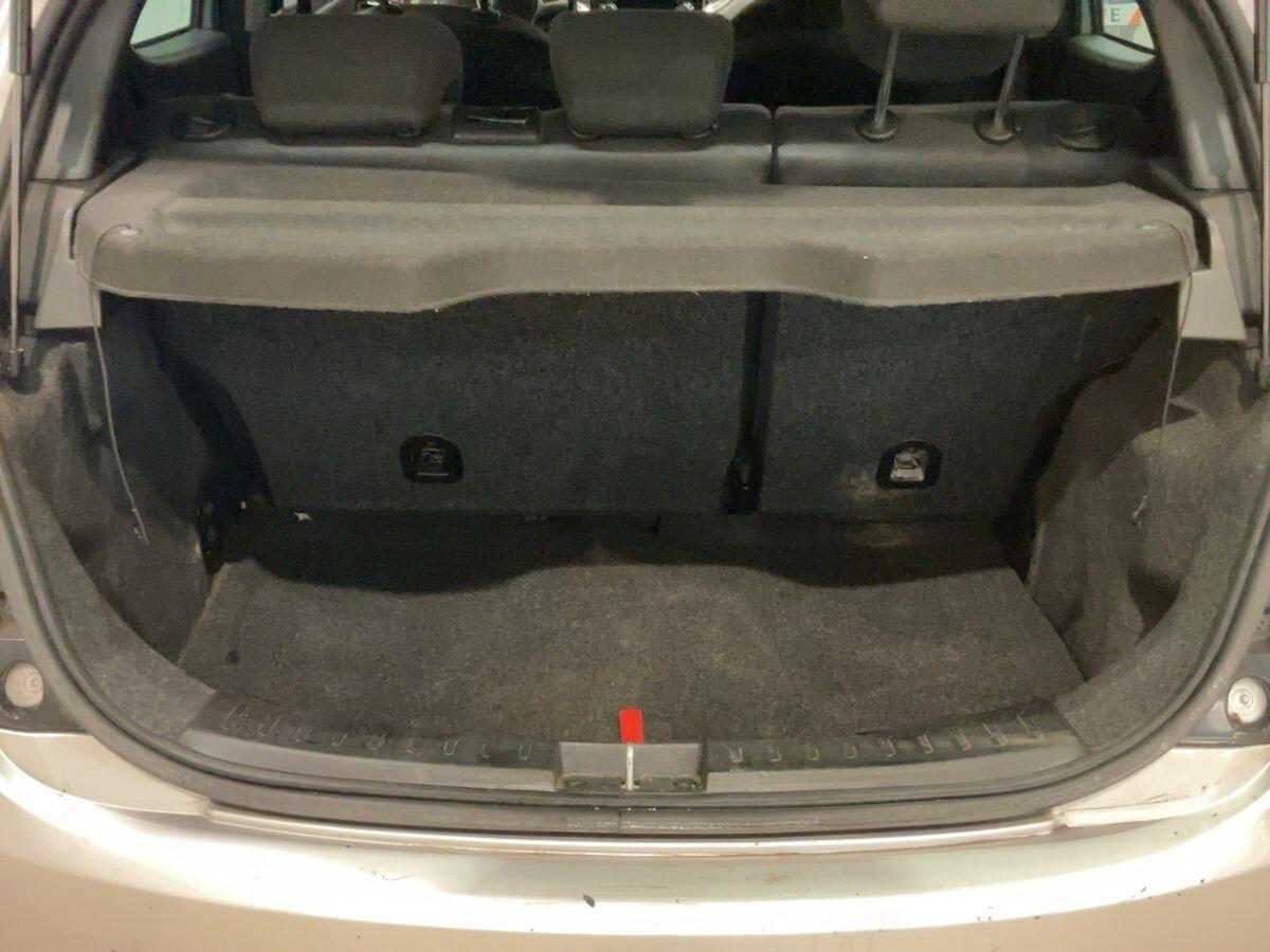 Lancia Ypsilon Platinum cambio automatico GPL