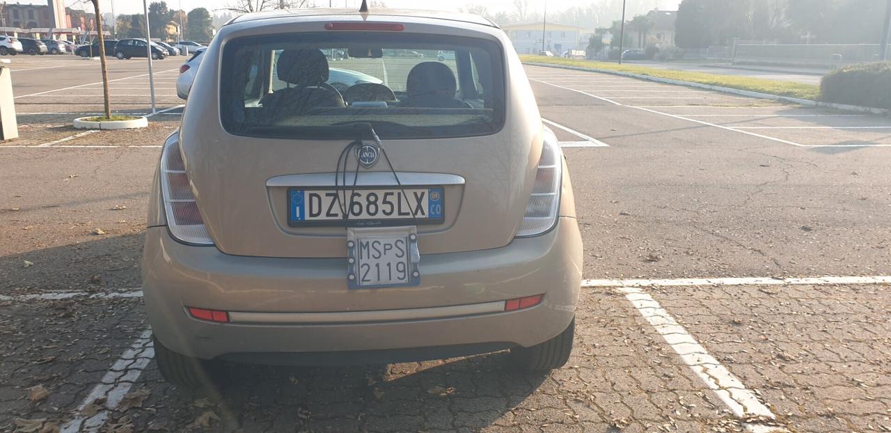 Lancia Ypsilon 1.4 Oro