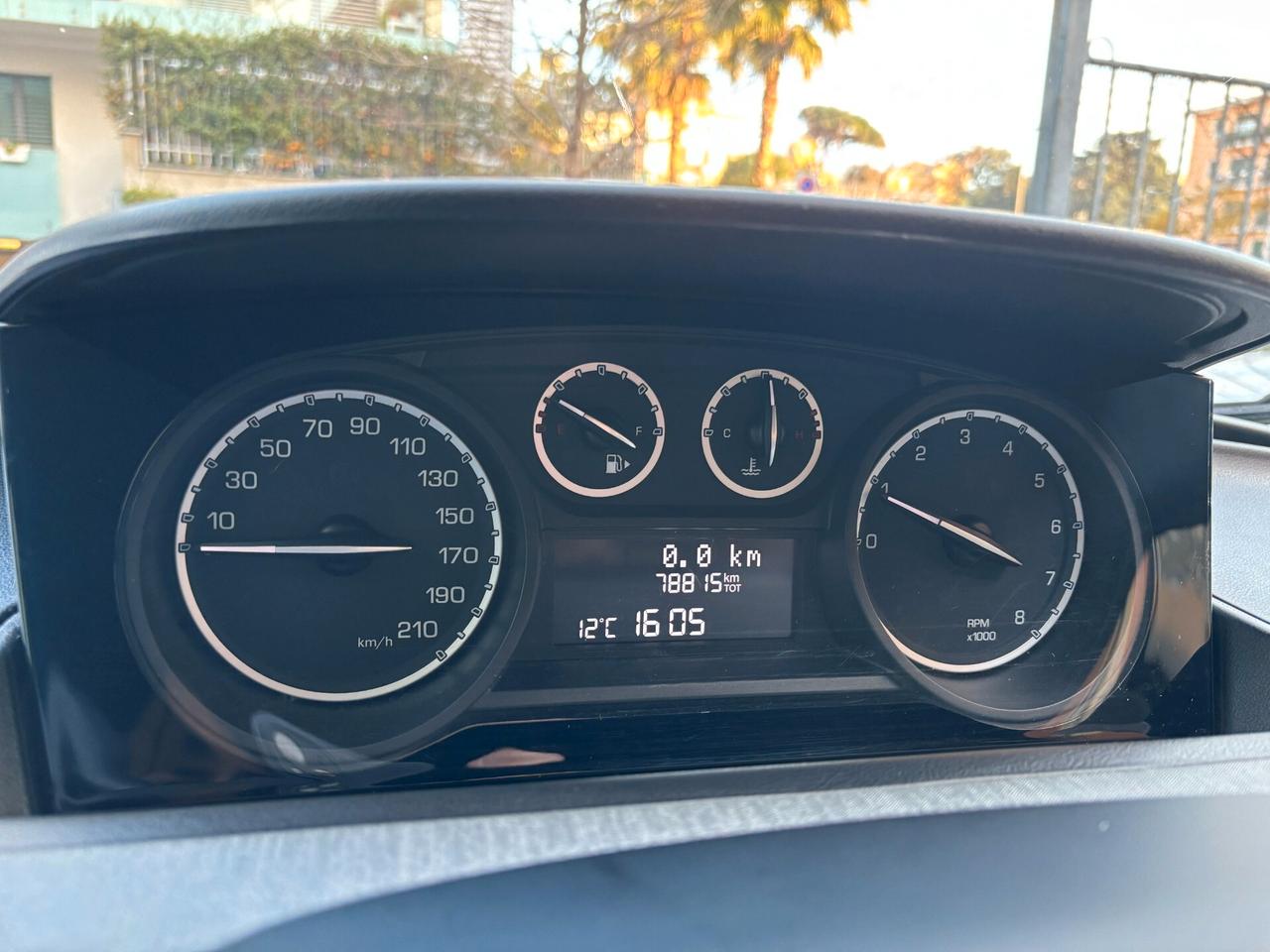 Lancia Ypsilon 1.2 69 CV 5 porte Silver POSTI