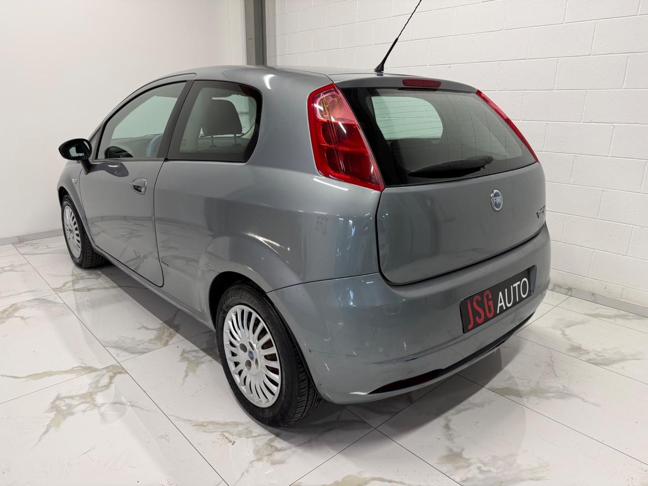 Fiat Grande Punto 1.4 Starjet 16V 3 porte Dynamic