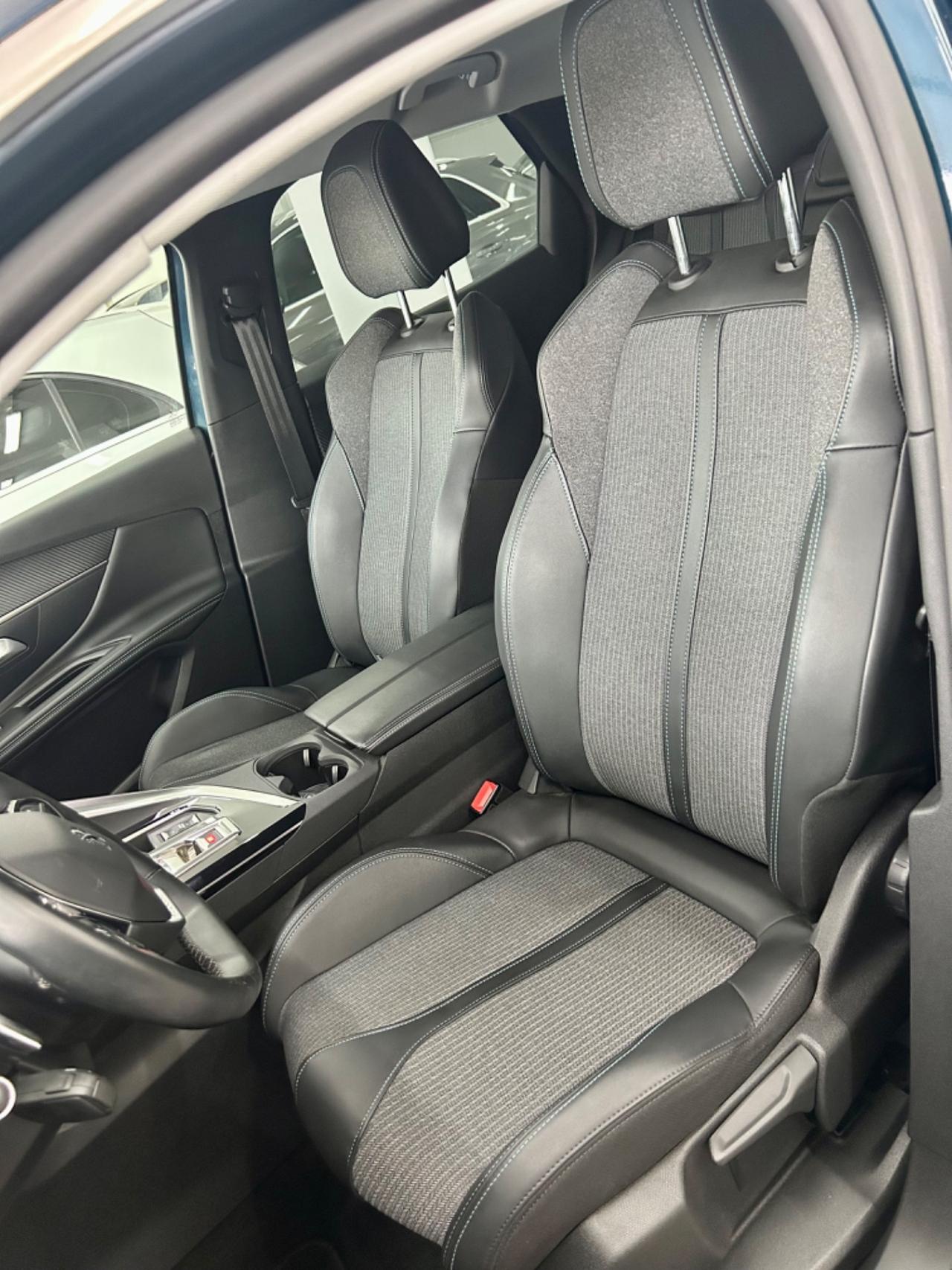 Peugeot 3008 130 S&S EAT8 GT LINE FINANZIABILE