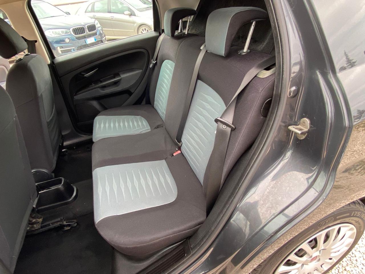 FIAT GRANDE PUNTO 1.2 BENZINA DYNAMIC 5P UNICO PROPIETARIO NEOPATENTATI