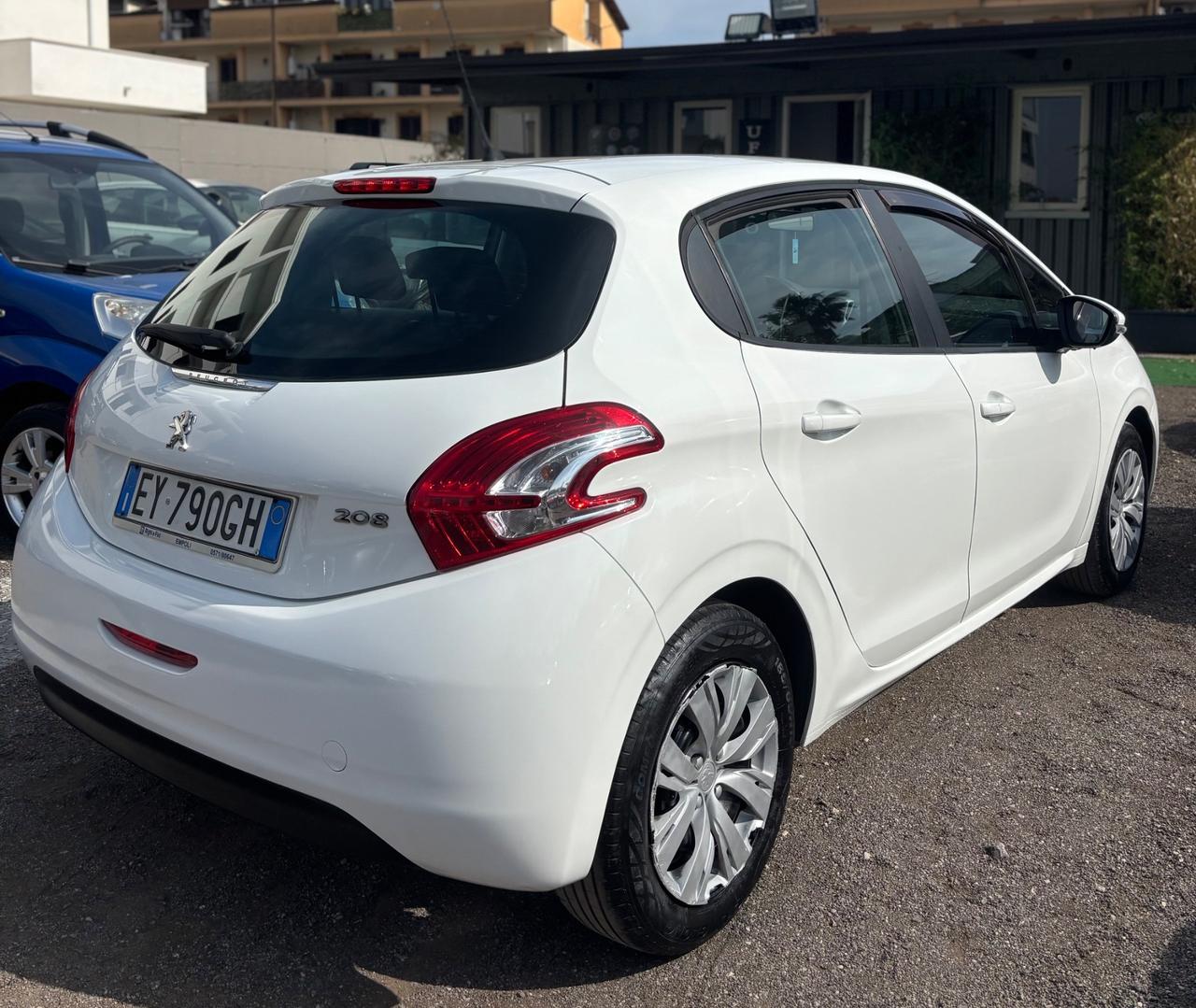 Peugeot 208 PureTech 82 5 porte Allure