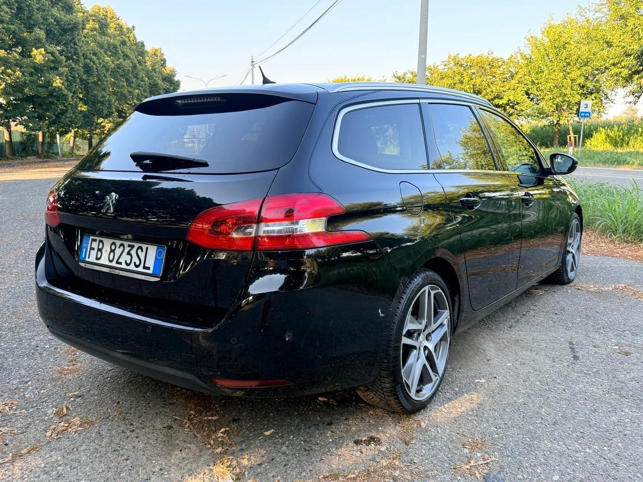 Peugeot 308 BlueHDi 120 S&S EAT6 SW GT Line
