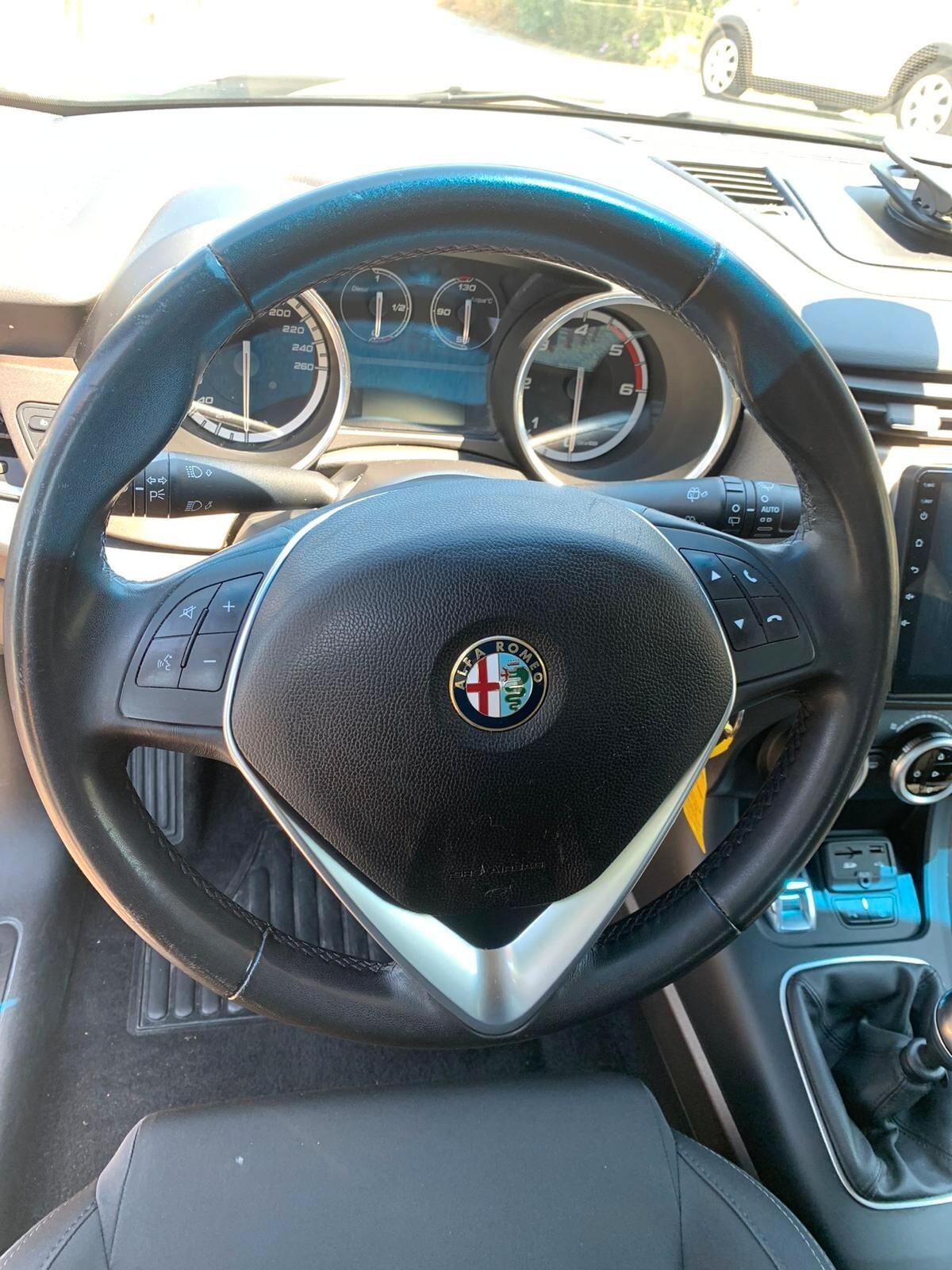 Alfa Romeo Giulietta 1.6 JTDm-2 120 CV Distinctive