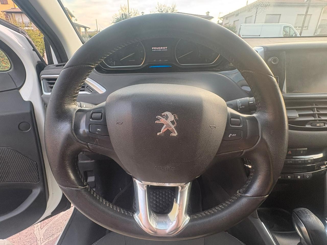 Peugeot 208 1.6 e-HDi 92 CV Stop&Start 5 porte Allure